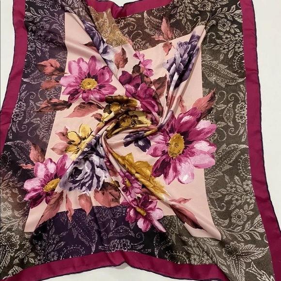 BONJELA PURPLE SCARF 100% SILK FLORAL 35"/35" GOOD CONDITION - Picture 5 of 7